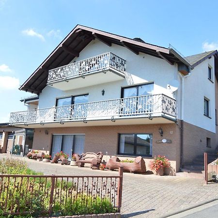 Apartment In Eifel With Children S Playground Lirstal Luaran gambar