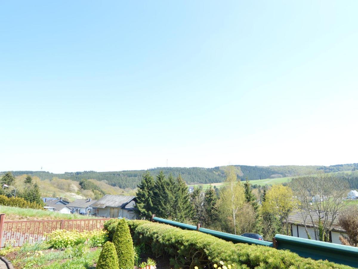 Apartment In Eifel With Children S Playground Lirstal Luaran gambar