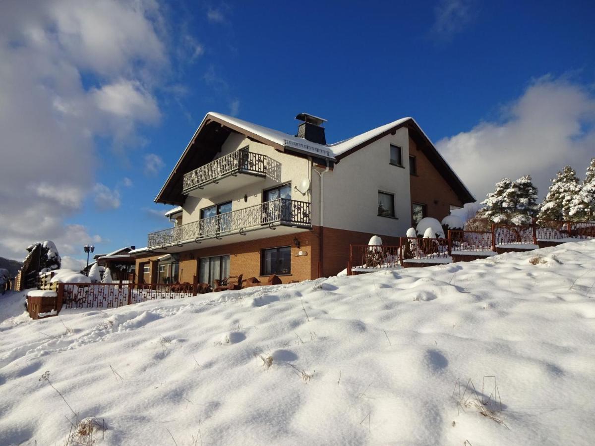 Apartment In Eifel With Children S Playground Lirstal Luaran gambar