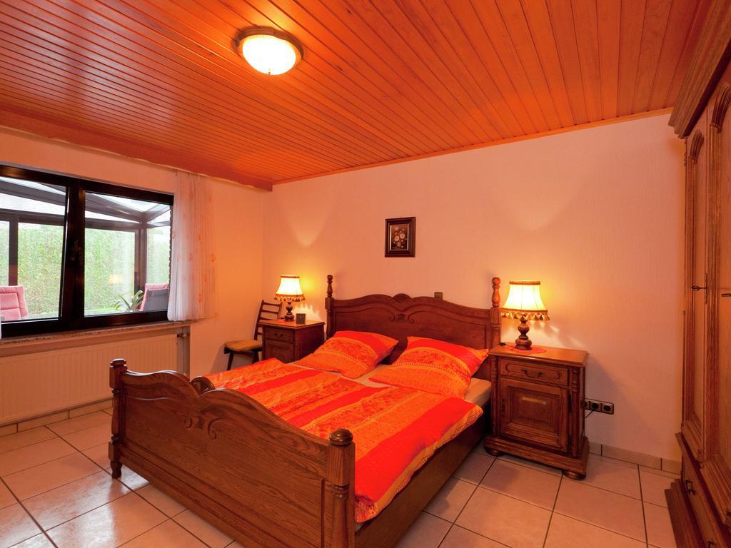 Apartment In Eifel With Children S Playground Lirstal Luaran gambar