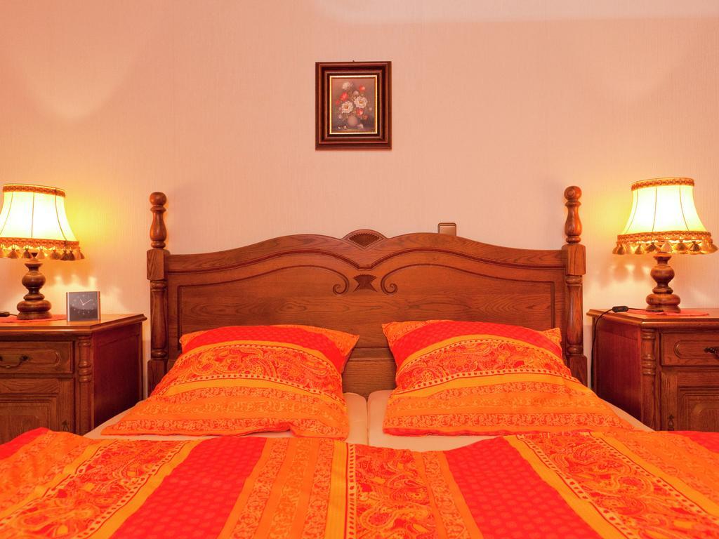 Apartment In Eifel With Children S Playground Lirstal Luaran gambar