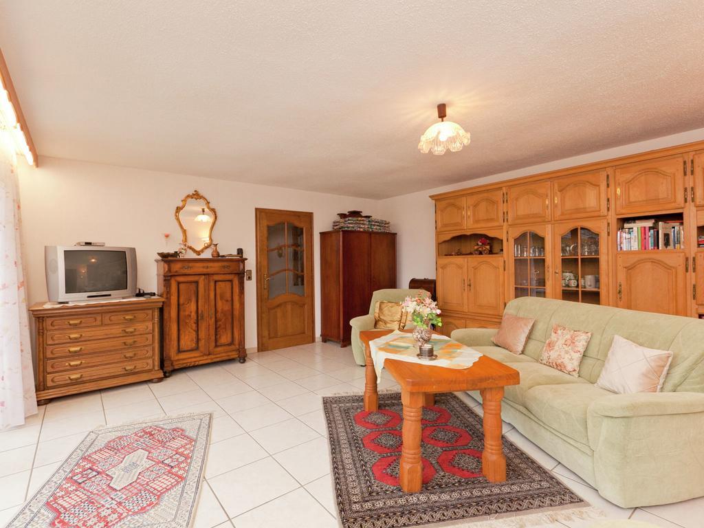 Apartment In Eifel With Children S Playground Lirstal Luaran gambar