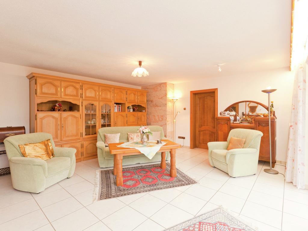 Apartment In Eifel With Children S Playground Lirstal Luaran gambar