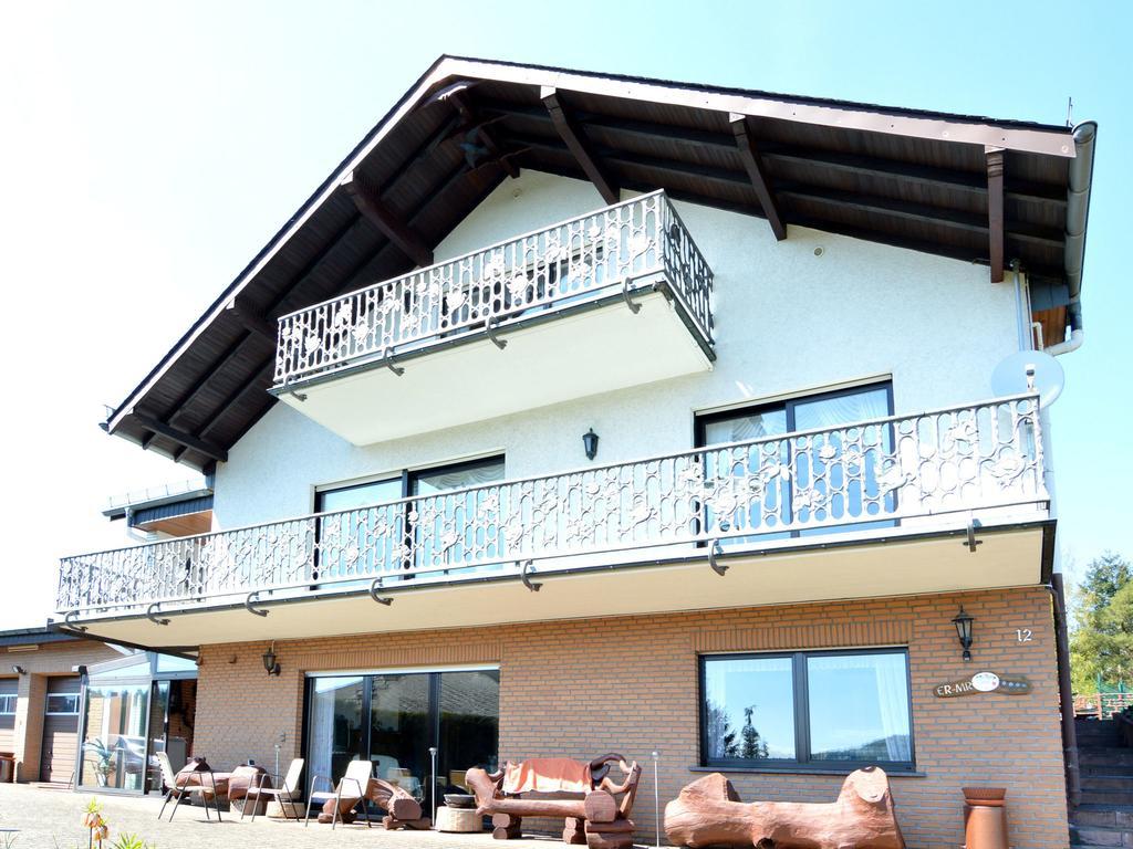Apartment In Eifel With Children S Playground Lirstal Luaran gambar